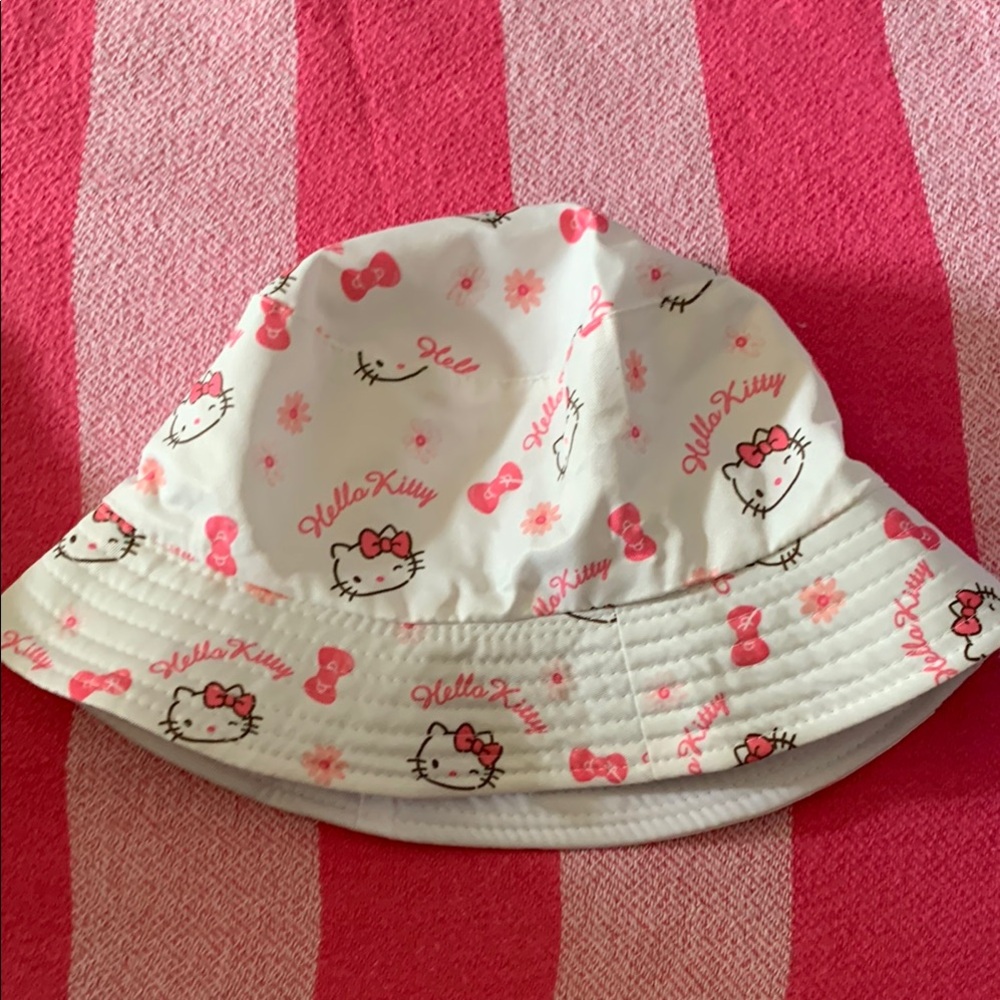 Hello Kitty Pink and White Bucket Hat for Cute Sun Protection